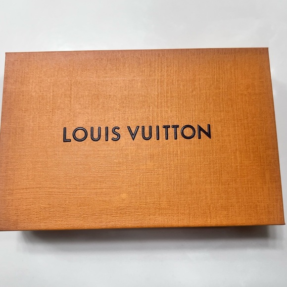 Louis Vuitton Monogram Chocolate - Picture 3 of 5